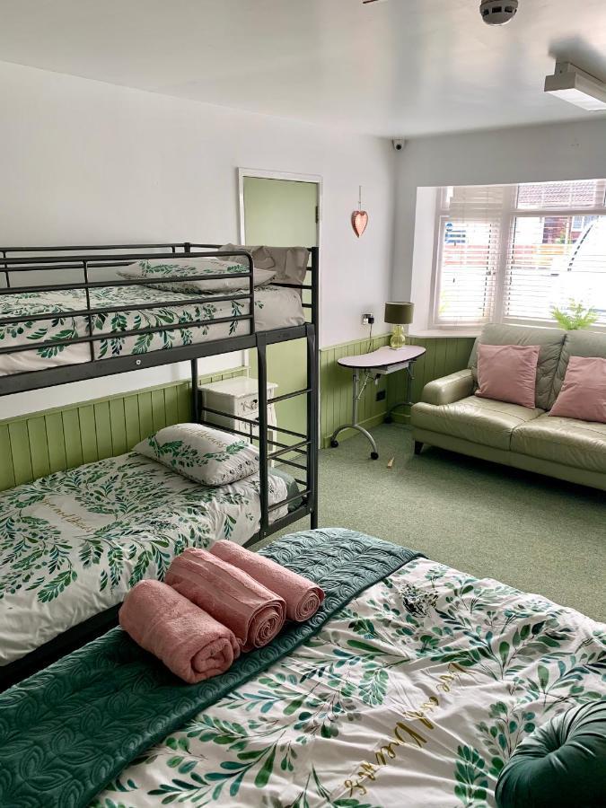 WarmleyBarrs Court Beds住宿加早餐旅馆 外观 照片